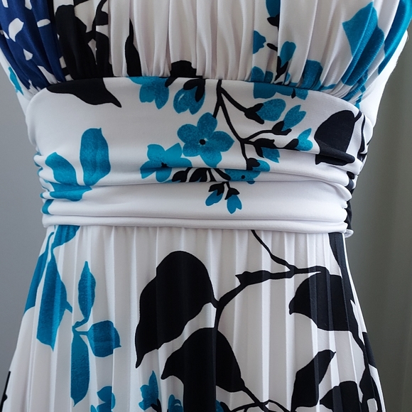 Speechless navy/white/teal floral summery dress size small - Picture 3 of 6